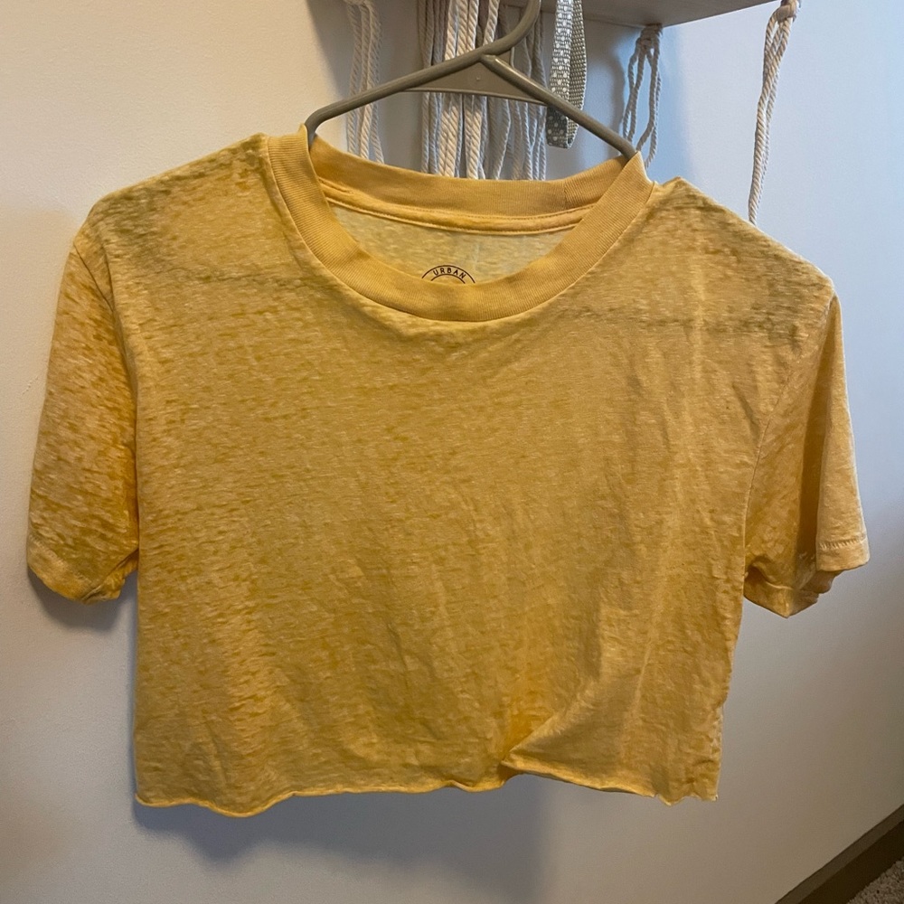 urban outfitters cropped t shirt